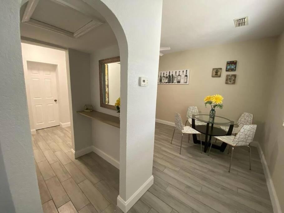 Beautiful Apartment In Tampa-A Exterior photo